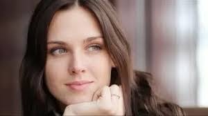 Evangeline Maxwell's Instagram, Twitter & Facebook