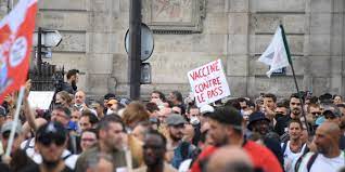 Près une manifestation réussie le 17 juillet dernier, les français opposés au pass sanitaire sont à nouveau invités à se rassembler le 24 juillet. Manifestations Anti Pass Sanitaire Les Contestataires Croient A Une Montee En Puissance