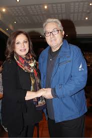 Check spelling or type a new query. Apoxairethsan Ton Giwrgo Sarrh 8rhnos Gia Thn Xaroyla Ale3ioy Fwto Ellada Thepressroom Gr