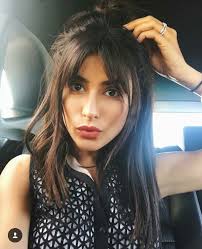 Superb Hairstyle Ideas With Bangs Para Meninas Bangs Hairstyle Ideas Meninas Superb Em 2020 Cabelo Com Franja Tendencias De Cabelo Cabelo Longo