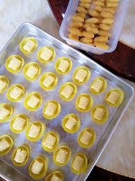 Doh tart kebiasaanya dipotong memanjang menggunakan mesin. Resepi Tart Nenas Gulung Paling Gebu Dan Sedap