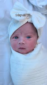 New Born Vs 1 Month