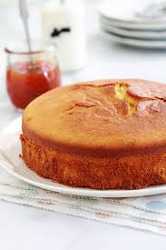 Gateau Aux Jaunes D Oeufs Et Yaourt Moelleux Recette Delicieux Gateaux Alimentation Recette