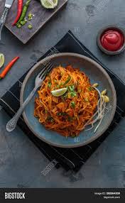 Mee goreng mamak video bagaimana mamak bikin lps ni dah bg tahu kat mamak pakai glove. Indian Mee Goreng Mee Image Photo Free Trial Bigstock