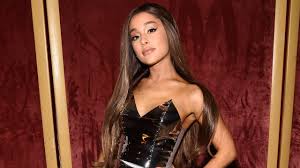 Its really easy and you can make it either you have short or long hair. All The Times Ariana Grande Didn T Wear A Ponytail Glamour