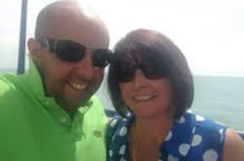 Serial love cheat Simon Marshall proposes to TWO women and moves in with  THIRD mistress while MARRIED