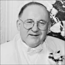 Thomas Wangler's Instagram, Twitter & Facebook