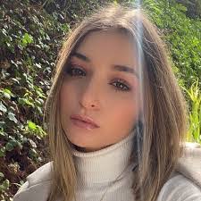 Lilia Russo's Instagram, Twitter & Facebook