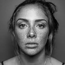 Lily Denton's Instagram, Twitter & Facebook