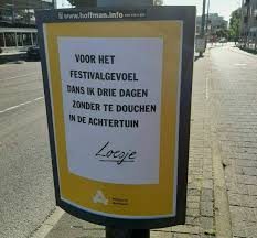 #avondklok humor, je verwacht het niet pic.twitter.com/vipuinqflx. Hilarisch Deze Loesje Leuzen Moet Je Zien Indebuurt Arnhem