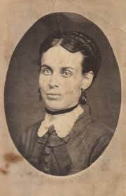 Elizabeth Gipe's Instagram, Twitter & Facebook