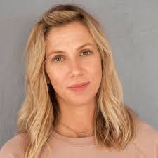 Lynn Hoyer's Instagram, Twitter & Facebook