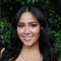 Kelly Savarese's Instagram, Twitter & Facebook