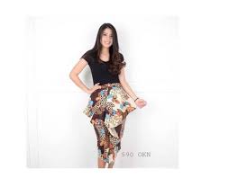 Model rok kebaya merupakan inspirasi model baju terbaru yang memiliki kualitas terbaik dengan motif batik modern yang memiliki resolusi 1080x1142, model baju terbaru memiliki harapan agar gambar model baju terbaru ini dapat terlihat dengan jelas untuk memenuhi kebutuhan style kamu. 15 Model Rok Batik Terkini Yang Wajib Kamu Coba Di Tahun 2020 Updated 2020 Bukareview
