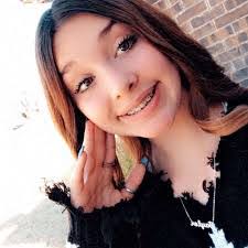 Tamra Russo's Instagram, Twitter & Facebook