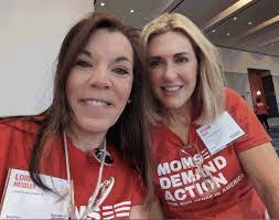 Lindsey Wick's Instagram, Twitter & Facebook