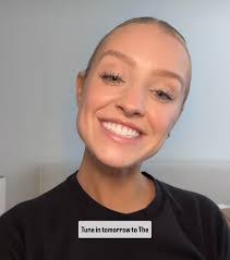 Daisy Will's Instagram, Twitter & Facebook