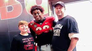 Student with heart condition befriends Georgia linebacker