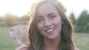 Lisa Callaghan's Instagram, Twitter & Facebook