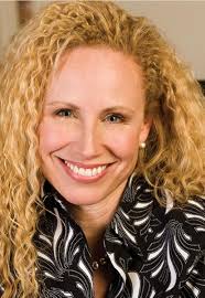 My Friendly Giant: 1 : Lauri Rubinstein, CVCC, Beyond Words, Mark Wayne  Adams, Kurt Nestman: Amazon.in: Books