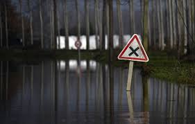 vigilance rouge Gard Hérault : orages et fortes pluies annoncés