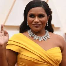 Quem é Mindy Kaling? Conheça a trajetória da criadora de Eu Nunca... e A  Vida Sexual das Universitárias