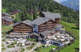 concours falstaff gagnez un magnifique sejour au chalet royalp hotel spa a villars sur ollon concours ch