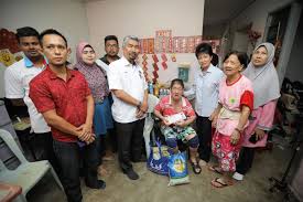 Warga emas yang tinggal bersama anak mempunyai tahap kepuasan hidup yang lebih tinggi berbanding jenis susunan tempat tinggal yang lain. Unit Penyelarasan Pelaksanaan