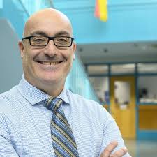 Renowned artist Isaac Murdoch works with Brampton and Mississauga  schoolchildren through language of art