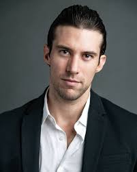 Sucesso nos EUA, ator brasileiro estreia comédia romântica nacional