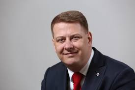 Prezident svazu obchodu a cestovního ruchu tomáš prouza si myslí, že v pořadu 360° pavlíny wolfové na cnn prima news to uvedl prezident svazu obchodu a cestovního ruchu tomáš prouza. Jen Domaci Produkce Mensi Obchody Nespasi Businessinfo Cz