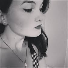 Gina Hanson's Instagram, Twitter & Facebook