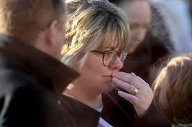 Libby Squire's mum breaks down at memorial as inquest hears slain student,  21, had to be identified from fingerprints