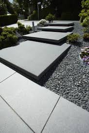 Conceo Freischwebende Stufenplatten Metten Garten Stufen Moderne Gartenentwurfe Landschaftsdesign