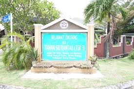 Seramai 31 orang pelajar miskin smk rantau panjang telah menerima sumbangan beg sekolah pada pagi ini. Taman Sri Rantau Rantau Panjang Klang Realman
