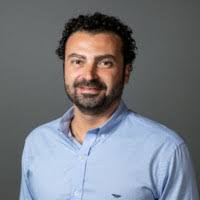 Miguel Kahn's Instagram, Twitter & Facebook