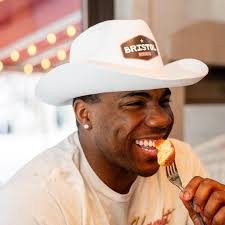 Oxymajors: a dancer studying astrophysics. Meet Jackie Appel! “She is a  fourth year astrophysics major from Slippery Rock, PA. She spends majority  of her time working through quantum mechanics questions, but when