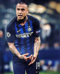 Gelandang keturunan batak itu pun dikabarkan ingin nainggolan dibeli inter milan dari as roma pada musim panas 2018 lalu. Pin On Neymar Jr