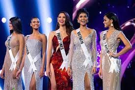 Watch the full coverage of miss universe 2020 coronation night held on may 17 (may 16 in the us, where it's being held) at the seminole hard rock hotel & casino in hollywood, florida, united states. Miss Universe 2018 Top 5 Question And Answer Round