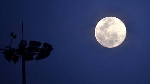 Phase of the moon on 02 april: Spectacular View Of 2020 S Biggest Super Pink Moon From Around The World Photos The Weather Channel Articles From The Weather Channel Weather Com