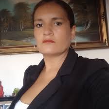 Isabel Serna updated her profile picture.