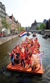 Queen S Day King S Day From 2014 In Amsterdam Is Full Of Orange Photo Holland Com Nederland Holland Amsterdam