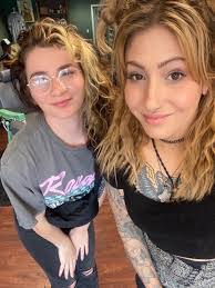 Emily Gunter's Instagram, Twitter & Facebook