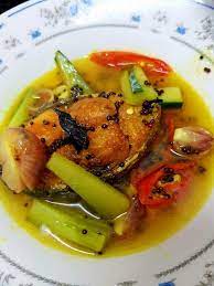 Masukkan air secukupnya dan cuka , kacau sedikit dan biarkan hingga mendidih. Saya Suka Masak Resepi Tenggiri Masak Cuka Atau Masak Acar ÙÙŠØ³Ø¨ÙˆÙƒ