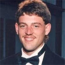 Ethan Holt's Instagram, Twitter & Facebook