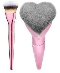 It Cosmetics Ulta Love Is The Foundation Foundation Brush Pink Heart Shaped It Cosmetics Brushes Makeup Brush Kit Kabuki Makeup Brushes