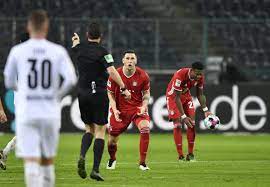 21.08.1988) is a polish forward and at fc bayern since 2014. Bayern Munich Squanders 2 Goal Lead To Lose To Gladbach 3 2