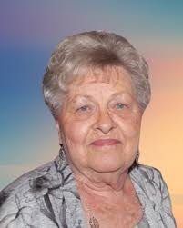 Evelyn Jewell's Instagram, Twitter & Facebook