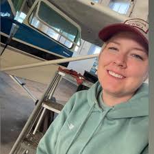 Where can I find a good cheesesteak in the area?