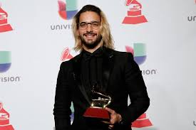 Maluma haircut hair and beard styles long hair styles maluma pretty boy long hair beard cyberpunk aesthetic man crush everyday famous singers perfect boy. Watch Maluma Lets Young Cancer Patients Cut His Hair On World Cancer Day Upi Com